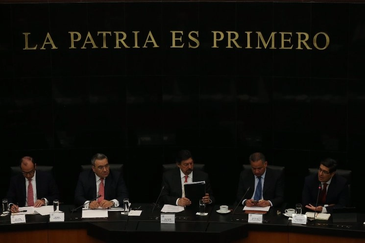 El Senado organizó el Parlamento Abierto 2020 en materia de contratación. En la segunda mesa estuvieron Héctor Barba García, Carlos Romero Aranda ,Javier Treviño Cantú, Napoleón Gómez Urrutia, Santiago Nieto, Ernesto Vega y Alejandra Zapata. Foto Jesús Villaseca