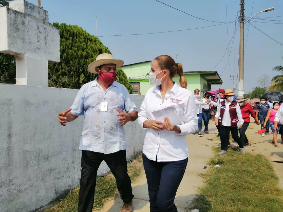 Karla Rabelo, es candidata a diputada federal por el distrito electoral federal dos que abarca su municipio. Foto tomada de la cuenta de Twitter @KARLARABELO
