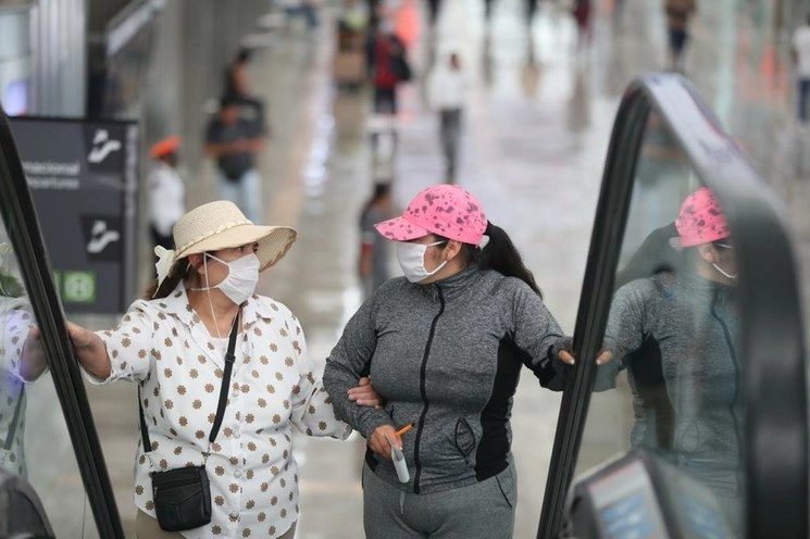 Aspectos del Aeropuerto Internacional de la Ciudad de México durante la emergencia sanitaria por el Covid-19. Foto José Antonio López