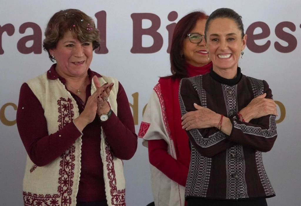 Delfina Gómez, gobernadora del estado de México, y Claudia Sheinbaum, presidenta, durante la puesta en marcha del plan maestro para la zona oriente de la entidad. Foto Cuartoscuro 