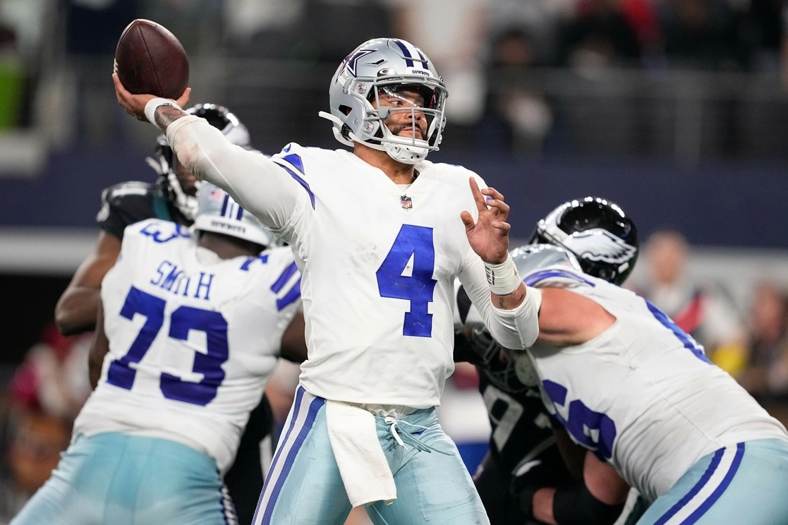 Dak Prescott, quarterback de los Vaqueros de Dallas, destacó con sus lanzamientos para 347 yardas y 3 touchdowns. Foto Ap.