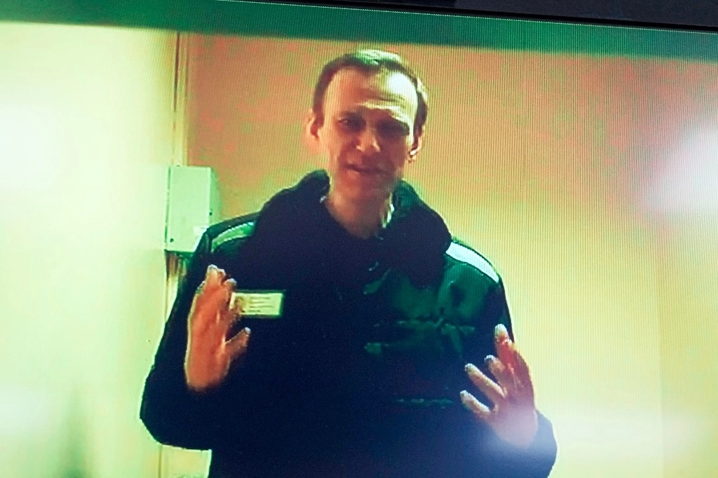 El líder Aleksei Navalny antes de su audiencia este 26 de abril. Foto Ap