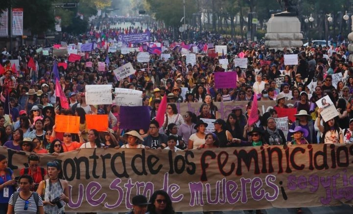 Marcha en la CDMX en marzo pasado contra la violencia de género. Foto La Jornada