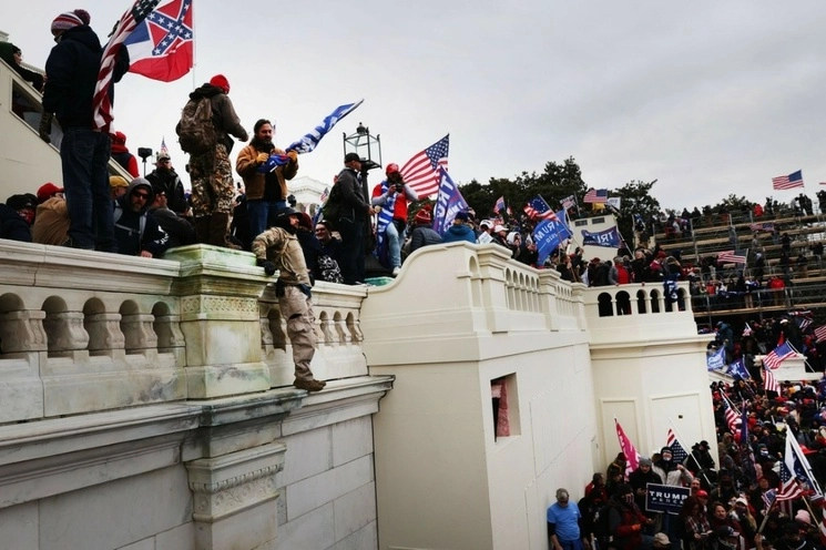 Imágenes de archivo del asalto al Capitolio por la turba trumpista el 6 de enero de 2021. Foto Afp