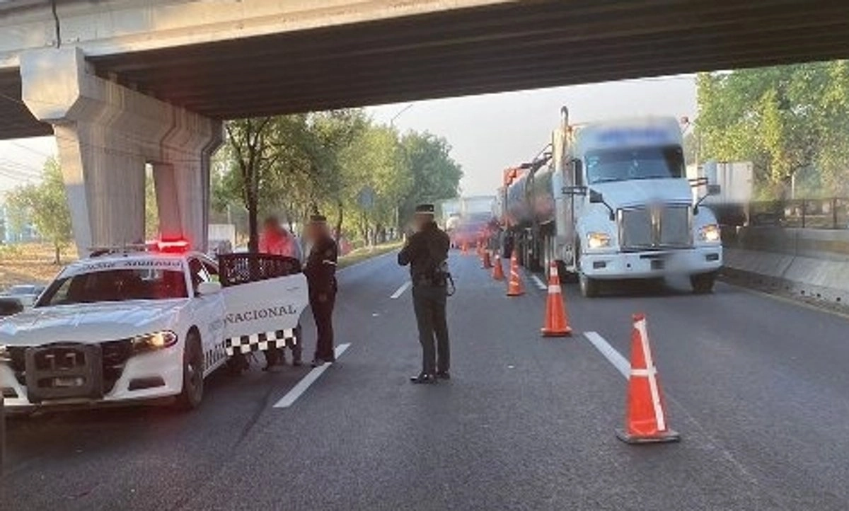Presencia de la Guardia Nacional en carretera. 