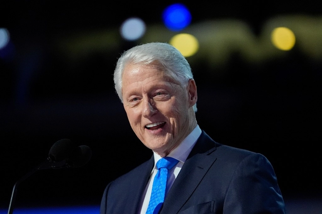 El ex presidente Bill Clinton durante la Convención Nacional Demócrata, en Chicago, el 21 de agosto de 2024. Foto Ap