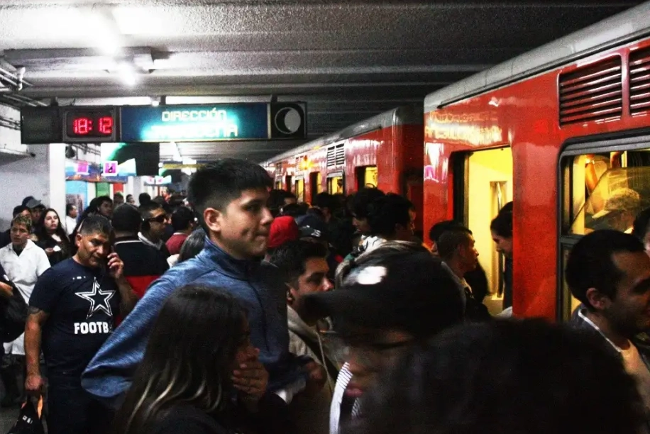 En la imagen, estación del metro en dirección a Taxqueña, en la Ciudad de México.