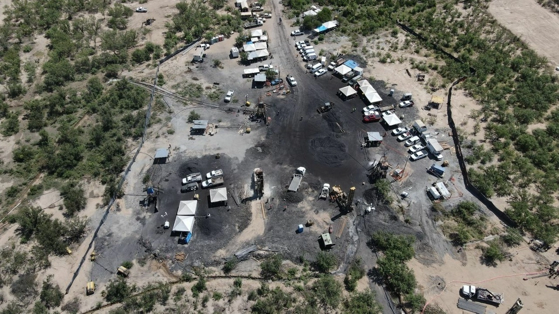 Vista aérea de los trabajos de rescate en la mina El Pinabete, en Sabinas, Coahuila. Foto Cuartoscuro / Archivo
