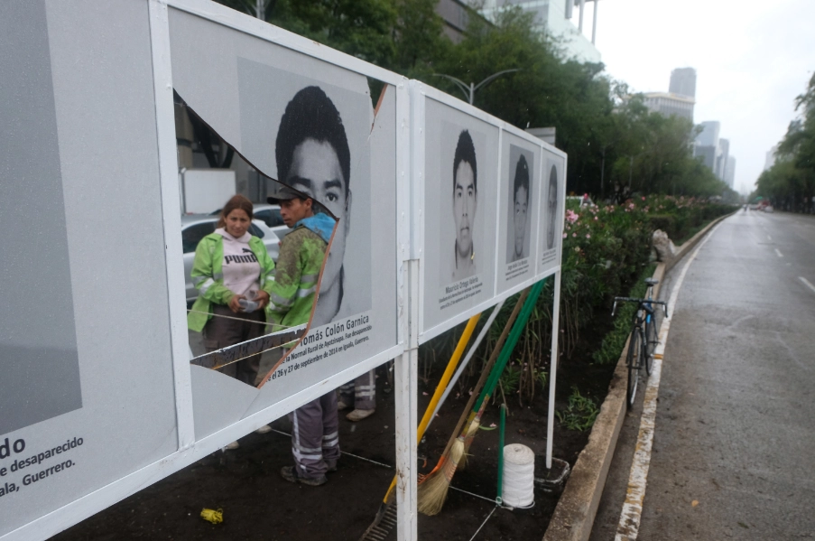 Fueron tres los mosaicos del memorial que fueron vandalizados. Foto José Antonio López