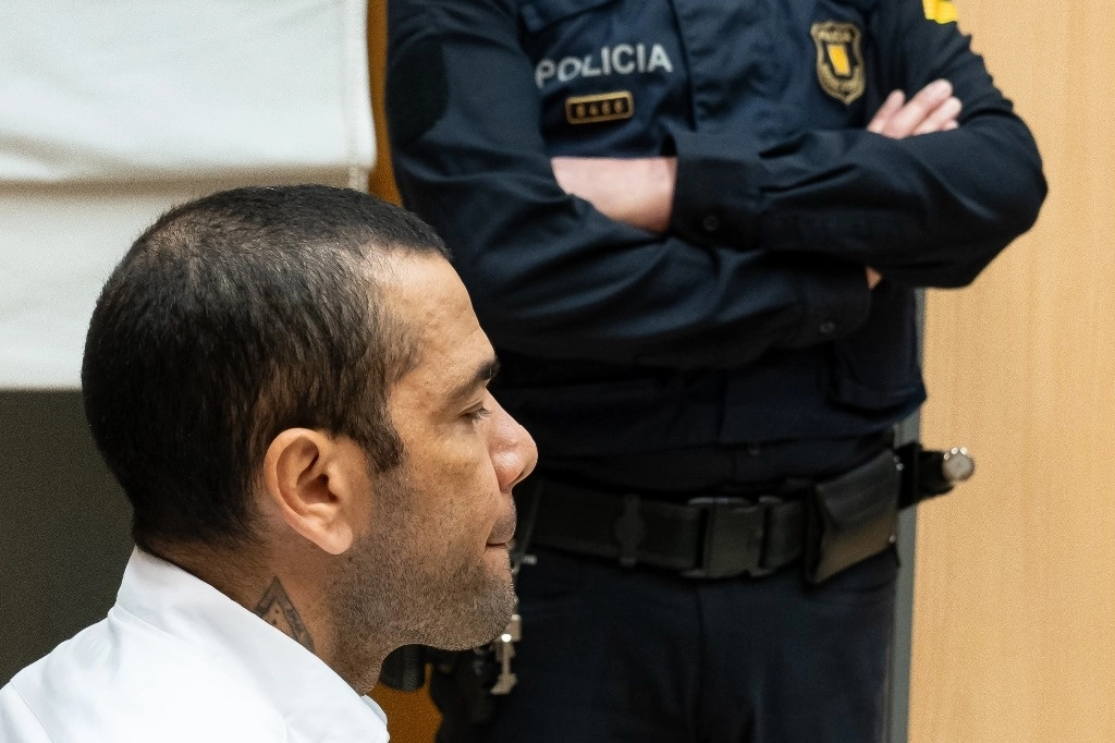 El brasileño Dani Alves durante su juicio en la Audiencia de Barcelona, el 5 de febrero de 2024. Foto Europa Press
