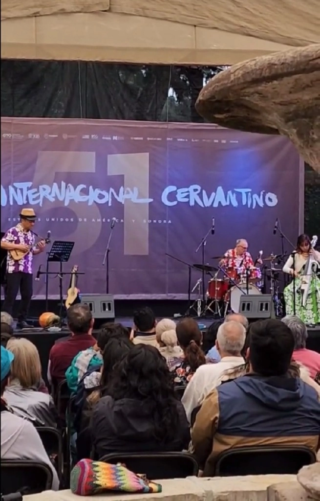 El músico estadunidense, Daniel Ho, ofreció un concierto en el Festival Internacional Cervantino, en Guanajuato, Guanajuato. Foto Tomada del video de X @cervantino