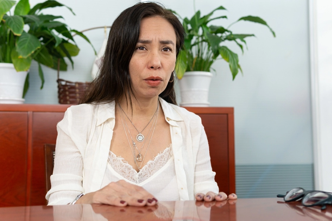La rectora de la Universidad Autónoma de la Ciudad de México, Tania Rodríguez Mora, en entrevista señaló que, pese a las amenazas, irá hasta las últimas consecuencias para sanear la institución. Foto Pablo Ramos