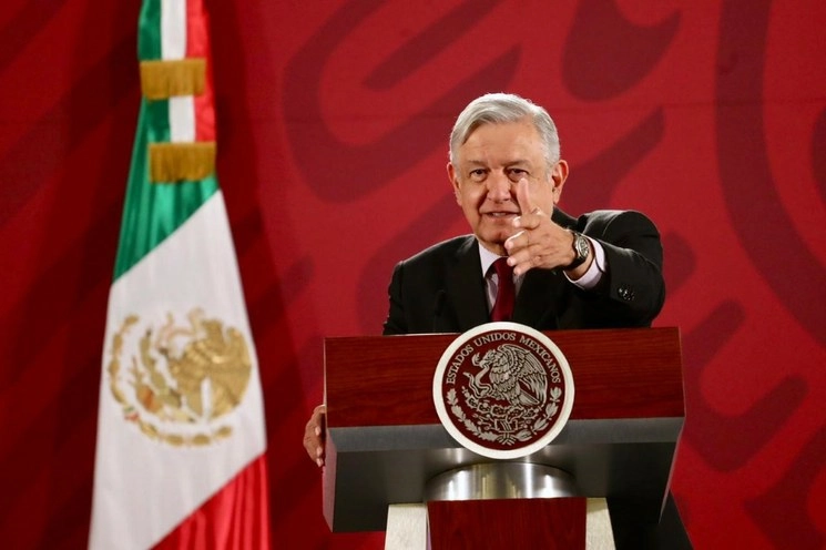 El presidente López Obrador en conferencia de prensa esta mañana. Foto Luis Castillo