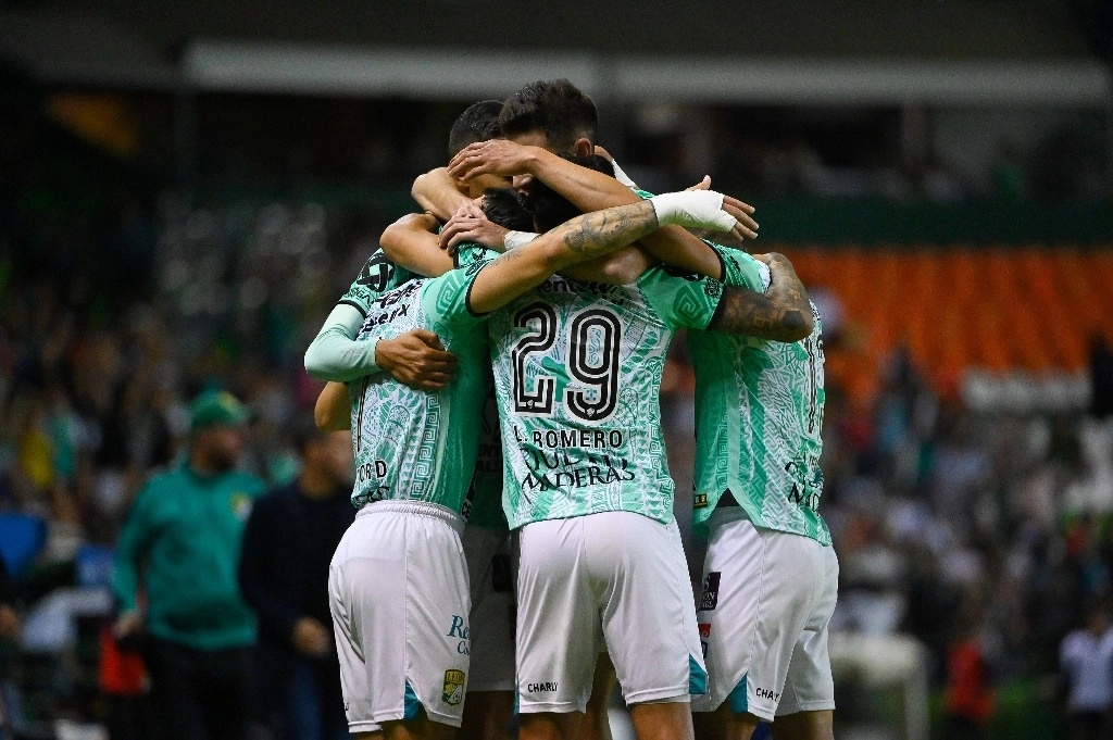 Los Panzas Verdes llegaron a 21 puntos y brincaron a la quinta posición de la tabla general. Foto tomada de @clubleonfc