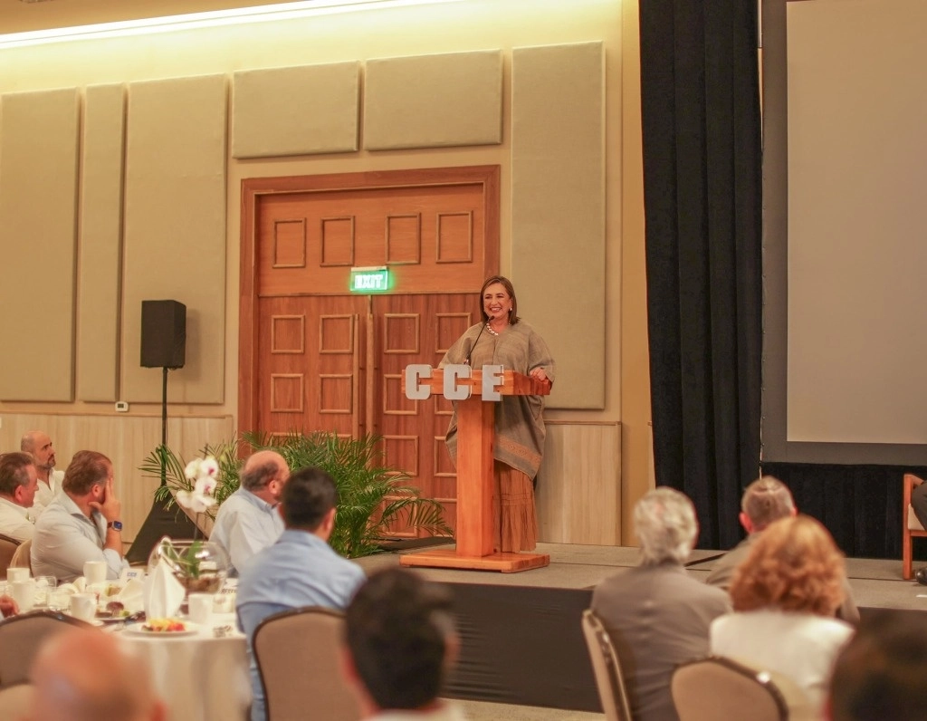 Xóchitl Gálvez reunida con empresarios de Quintana Roo. Foto tomada de su perfil de X