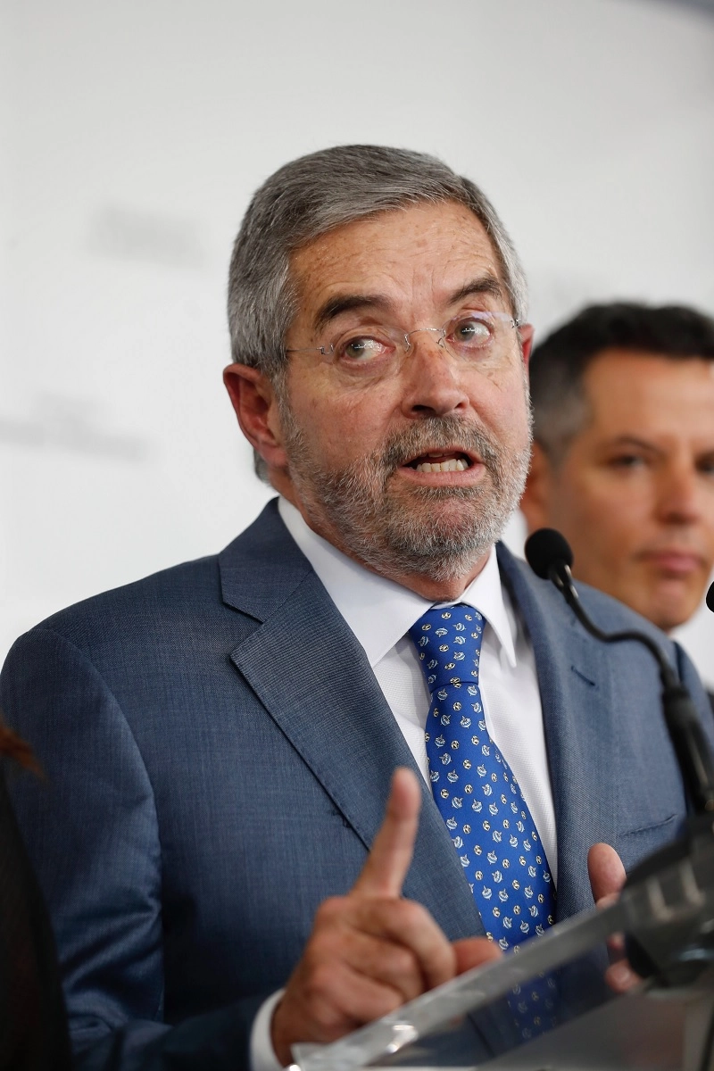 Juan Ramón de la Fuente, titular de la SRE, arribó poco antes de mediodía a Palacio Nacional para reunirse con la presidenta Claudia Sheinbaum. Foto 