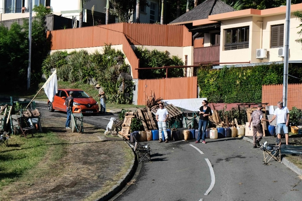 Barricada de manifestantes en Numea, capital del territorio francés de ultramar de Nueva Caledonia. Foto Afp.