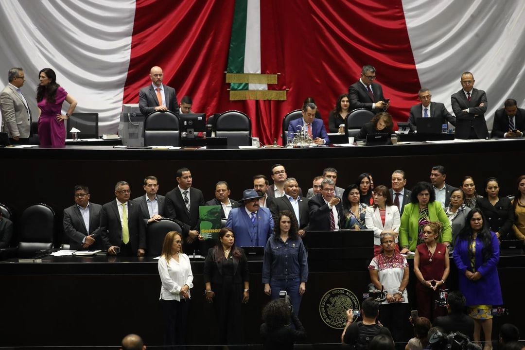Moreira consideró que “el Senado esconde las declaratorias… hablamos de un acto gravísimo, porque se burla la voluntad popular y la de los legisladores. ¿Por qué no se ha publicado? Porque el gobierno está quebrado”.

