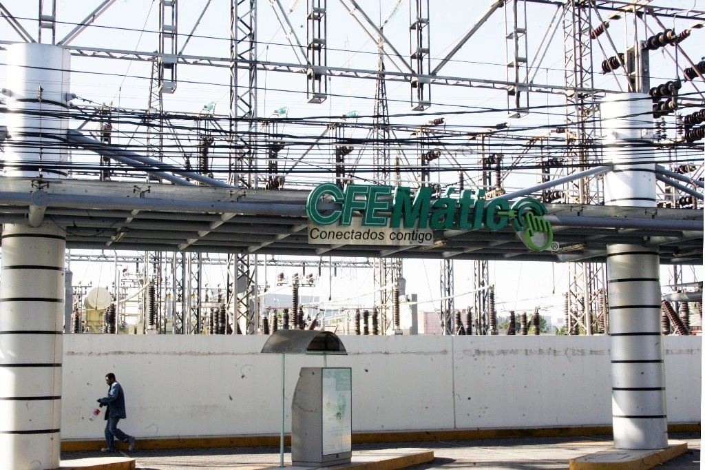 Subestación eléctrica de la CFE en avenida Insurgentes. Foto: Roberto García Rivas / La Jornada