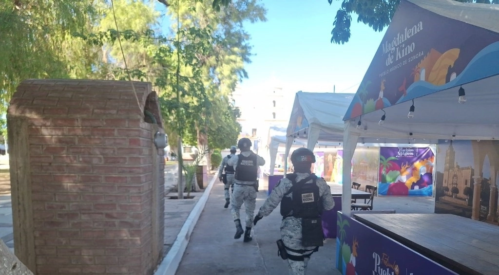 La cocaína y la metanfetamina aseguradas por la GN en las inmediaciones de la garita comercial de Otay eran transportadas en un tractocamión. Foto Tomada de X @GN_MEXICO_ / Archivo
