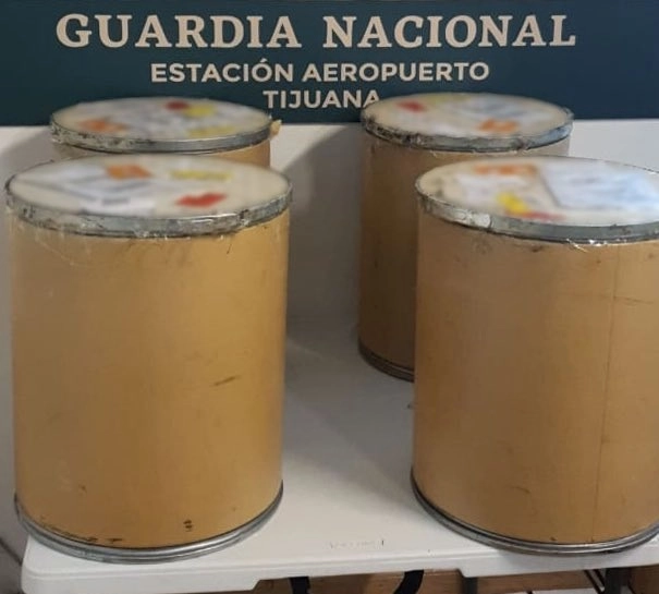 Los precursores químicos asegurados en el Aeropuerto Internacional de Tijuana. Foto Cortesía Guardia Nacional