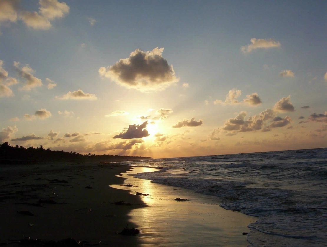 Playa Azul es una de las que se vio afectada y por lo tanto se cerraron. Foto tomada de https://www.turimexico.com/