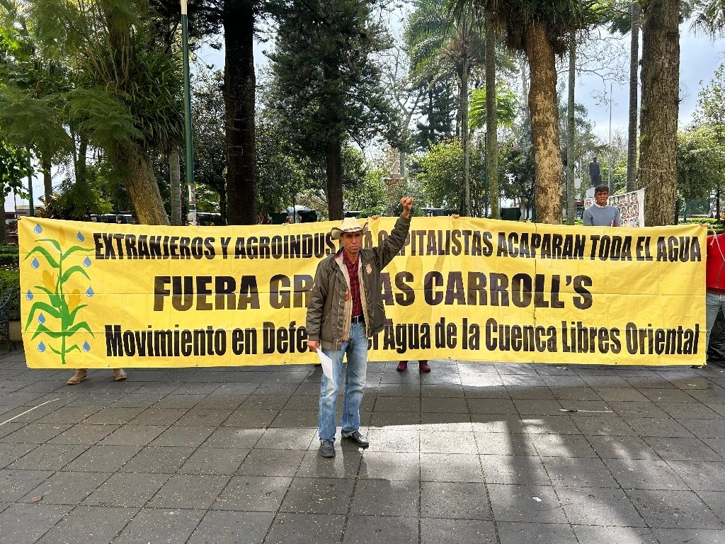 Renato Romero, vocero de los inconformes, señaló que durante muchos años han exigido a las autoridades estatales y federales tomar cartas en el asunto sobre las afectaciones que las granjas productoras de cerdos generan en los municipios en los que se encuentran instaladas, y sin embargo no han tenido respuesta. Foto Carlos Nava
