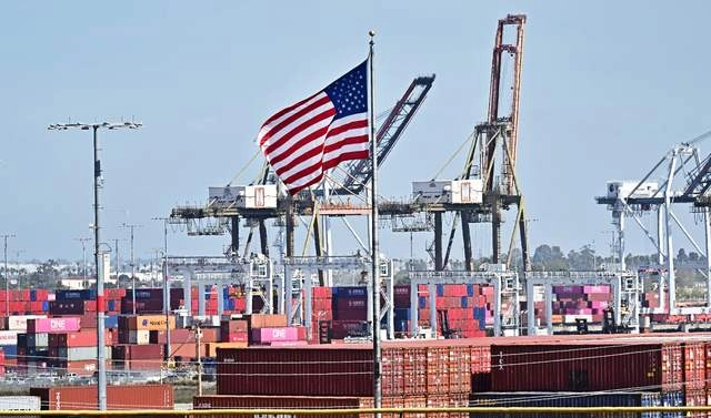 Contenedores en el puerto de Long Beach, California, el 4 de marzo de 2025. Foto 