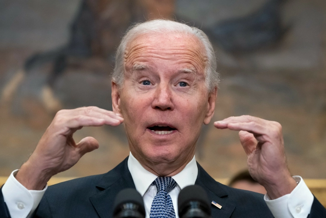 El presidente Joe Biden habla sobre la reducción del déficit en la Sala Roosevelt de la Casa Blanca en Washington. Foto Ap