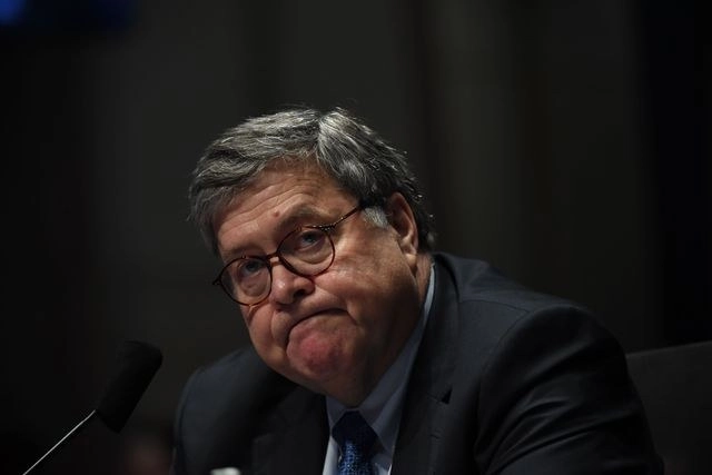 El fiscal general de Estados Unidos, Bill Barr, defendió enérgicamente el envío de agentes federales para reprimir las protestas en Portland. Foto Afp 