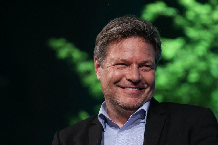 El ministro alemán de Economía y Protección del Clima, Robert Habeck durante celebración del 30 aniversario de la unificación de Buendnis 90 y Los Verdes en Leipzig, este de Alemania. Foto Afp