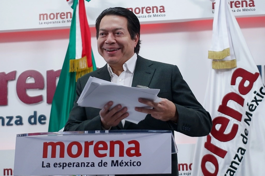 El presidente nacional de Morena, Mario Delgado, en conferencia de prensa. Foto María Luisa Severiano / Archivo 