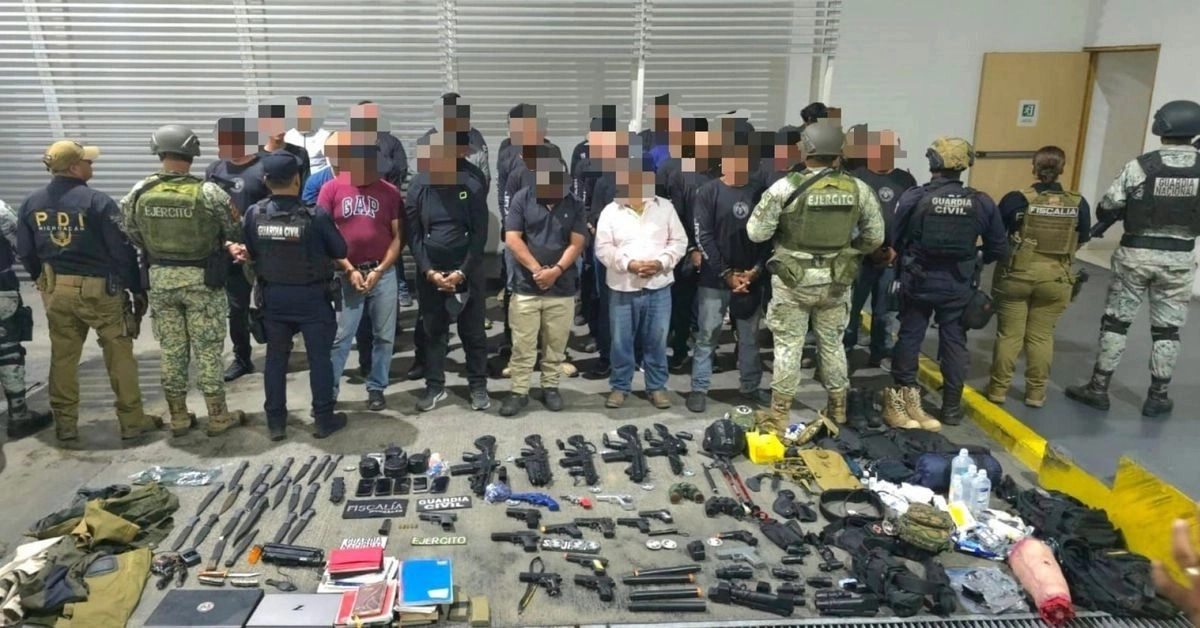 La aprehensión se realizó en el municipio de Vista Hermosa, Michoacán, mientras entrenaban con réplicas de armas largas y cortas. Foto