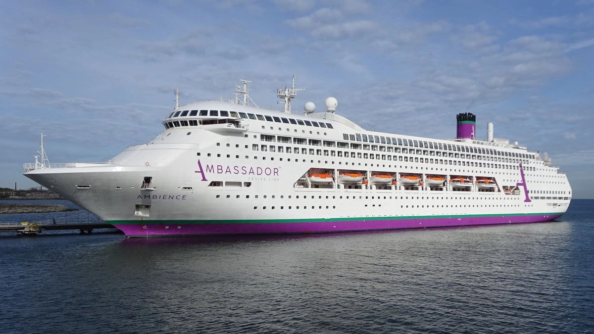 Crucero MS Ambience, previamente bautizado como MS Satoshi. Foto