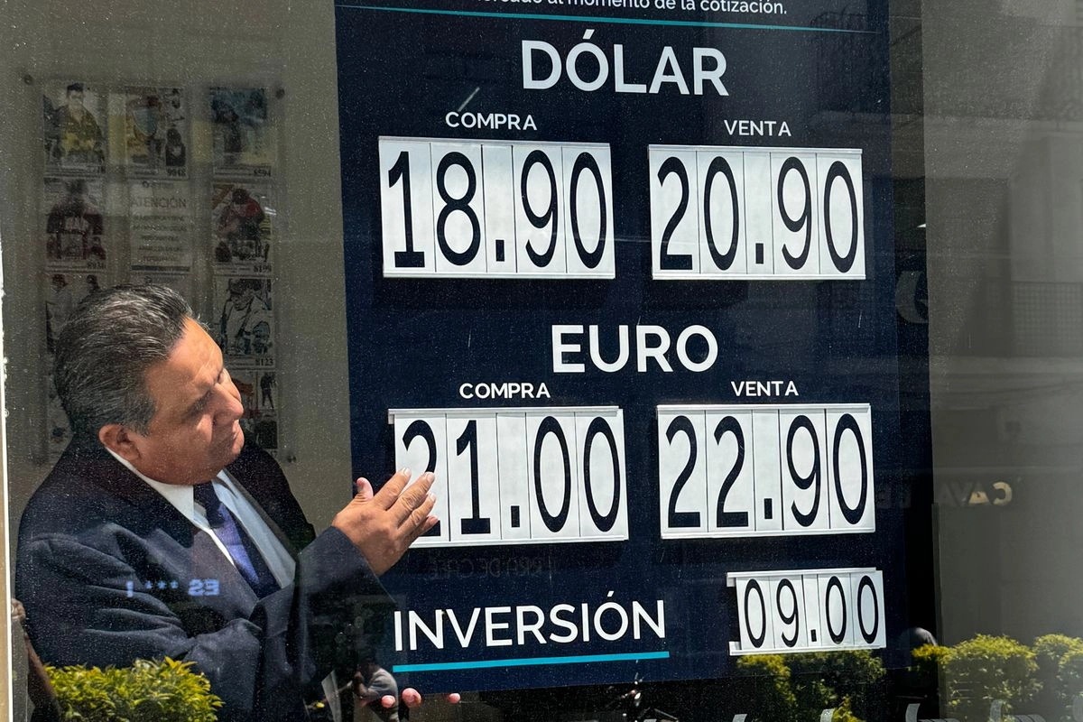 El peso mexicano es una moneda con mucha actividad transaccional en los mercados de divisas, ámbito que se conoce como forex. Foto