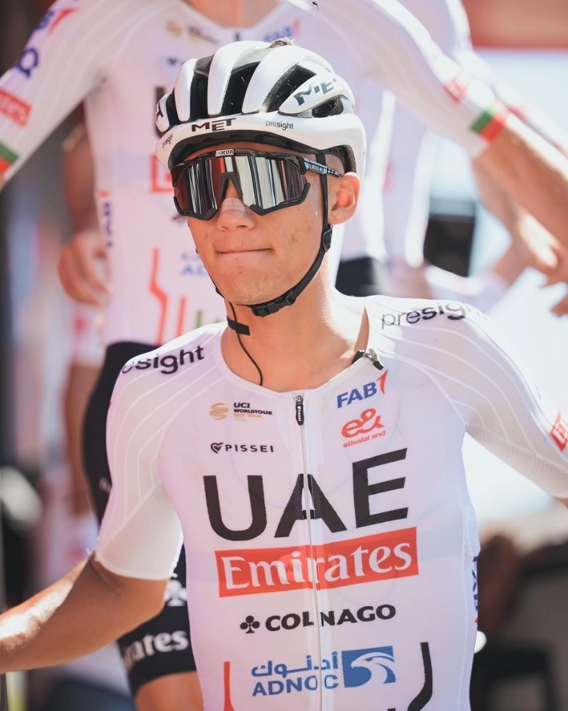 El mexicano, Isaac del Toro, terminó en la posición 21 la séptima etapa de la Vuelta a España. Foto Tomada de X @lavuelta / Archivo