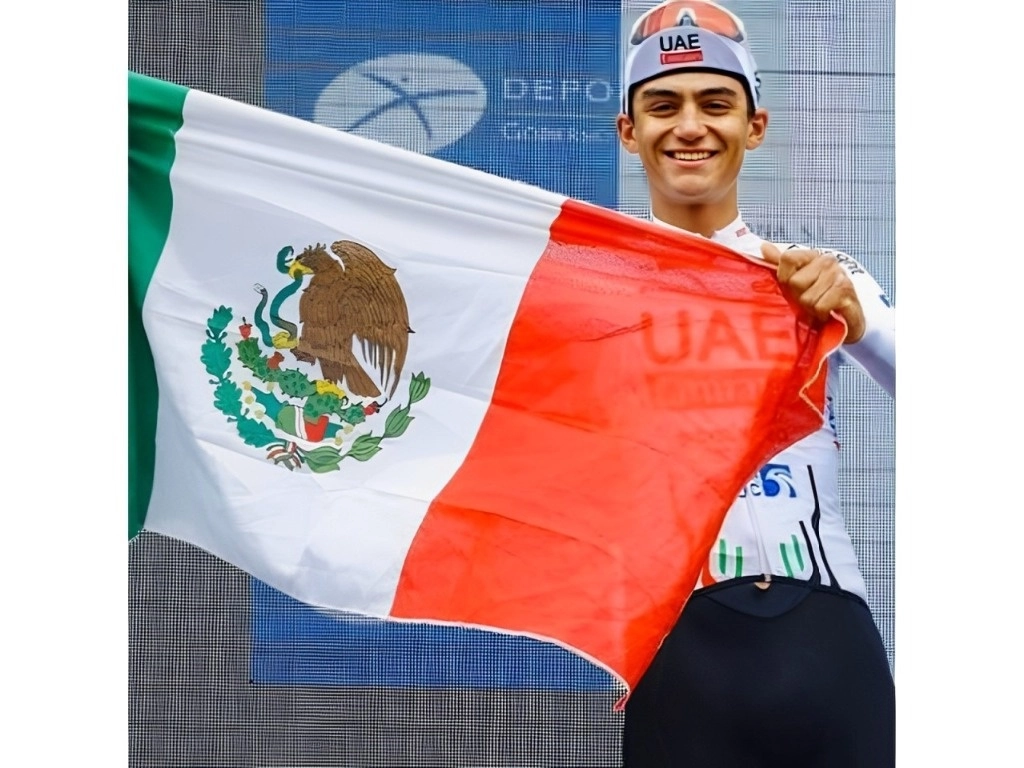 Del Toro logró se quedó a 1.23 minutos del líder español Iván Romeo, quien cronometró 36.42.70 en los 29.9 kilómetros para llevarse el oro. Foto 'La Jornada'

