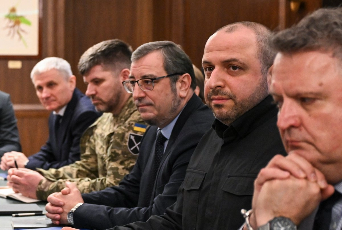 Comitiva ucrania se reúne con negociadores de EU para tratar el plan de paz para Kiev y Moscú propuesto por el presidente, Donald Trump, en Miami, Florida, el 30 de noviembre de 2025. Foto 