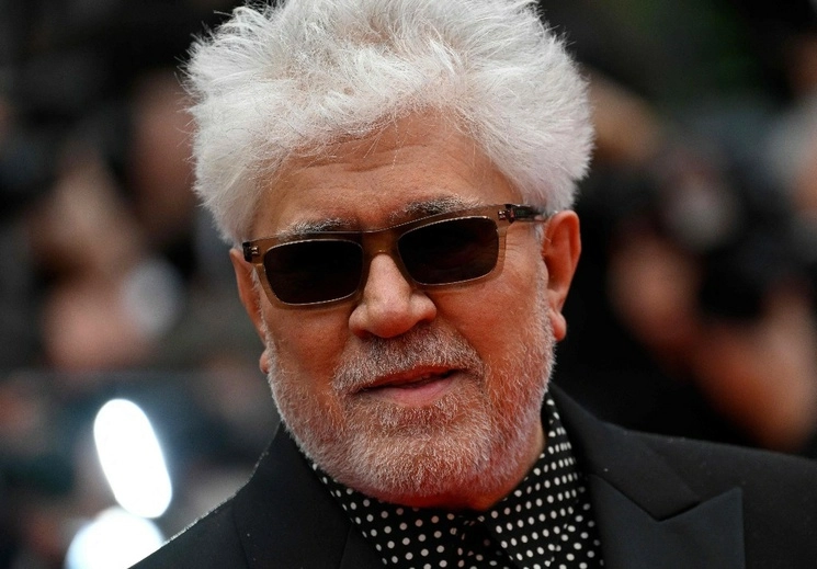 El director español Pedro Almodóvar deleitó con su corto wéstern y gay ‘Extraña forma de vida’ en el Festival de Cannes, el 17 de mayo de 2023. Foto Afp 