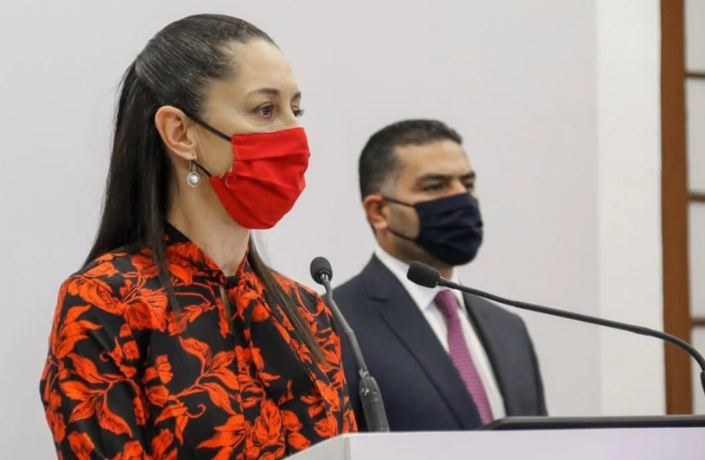 En conferencia de prensa conjunta con el secretario de Seguridad Ciudadana, Omar García Harfuch, la jefa de Gobierno, Claudia Sheinbaum, hoy en la Ciudad de México. Foto tomada del Twitter de @Claudiashein