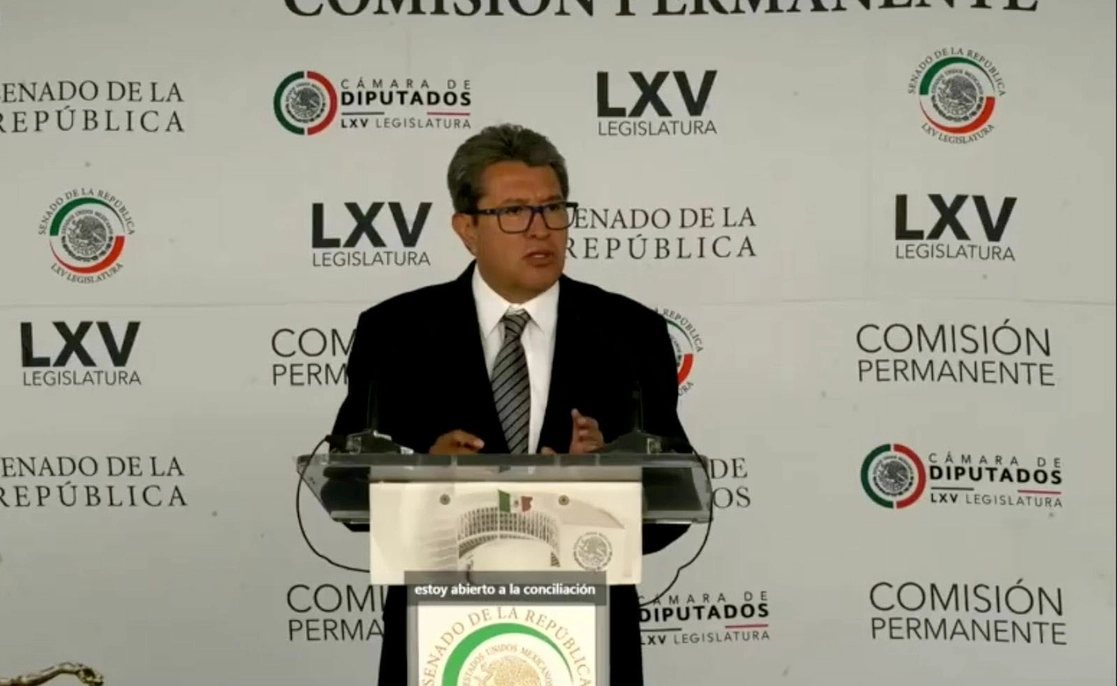 El coordinador de Morena en el Senado, Ricardo Monreal, durante una conferencia de prensa ofrecida este martes 26 de julio. Imagen tomada de la transmisión en vivo a través del Twitter de @RicardoMonrealA