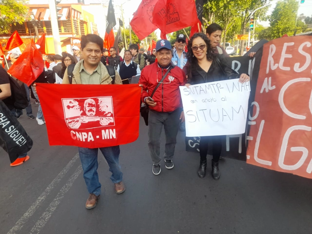 Integrantes del Sindicato Independiente de Trabajdores de la Universidad Autónoma Metropolitana durante la manifestación. Foto Situam