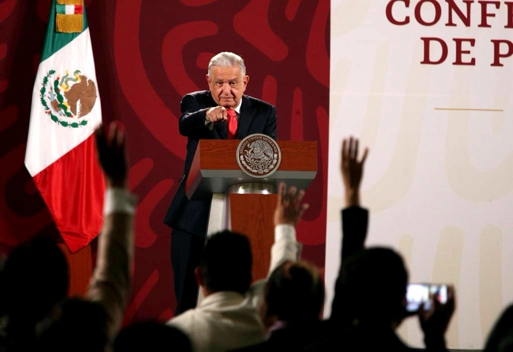 El presidente de México, Andrés Manuel López Obrador, durante su conferencia matutina en Palacio Nacional, en la Ciudad de México, el 11 de julio de 2022. Foto María Luisa Severiano 