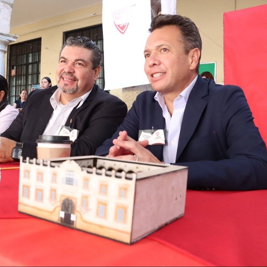 Pablo Lemus (der.) fue alcalde de Zapopan de 2015 a 2021. Foto tomada de X @PabloLemusN