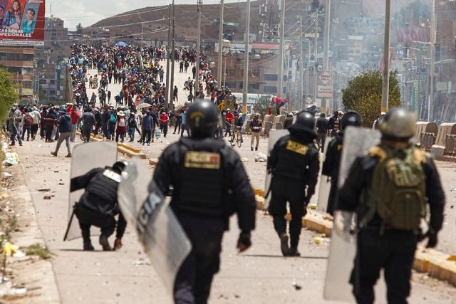 Políticos conservadores de Perú acusaron a Evo Morales de alentar el estado de crisis tras la salida de Pedro Castillo. Foto Afp