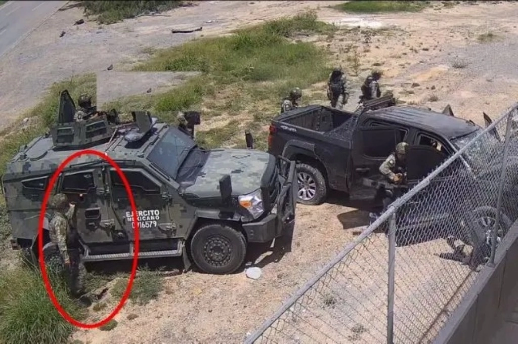El pasado 18 de mayo de 2023, Edgar Chavarría Rico Clinton, Alex Lucha Pérez, José Ángel Moreno Pool, Jorge Antonio Colector y José Isabel Rivera Vega, fueron ejecutados por personal de Operaciones Especiales de la SEDENA luego de chocar el vehículo que tripulaban contra la barda de la tienda Smart Zapata en Prolongación Avenida Monterrey entre Emiliano Zapata y Lago de Chapala. Foto Carlos Figueroa 