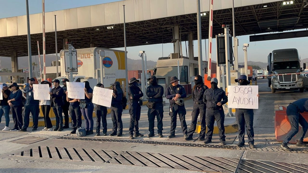 Los trabajadores aduanales desmintieron las acusaciones de tener procesos judiciales y de estar financiados por organizaciones externas.