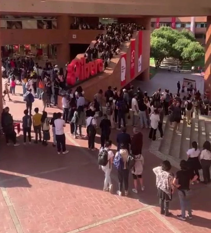 Alumbos de la Uia durante la protesta. Foto Especial