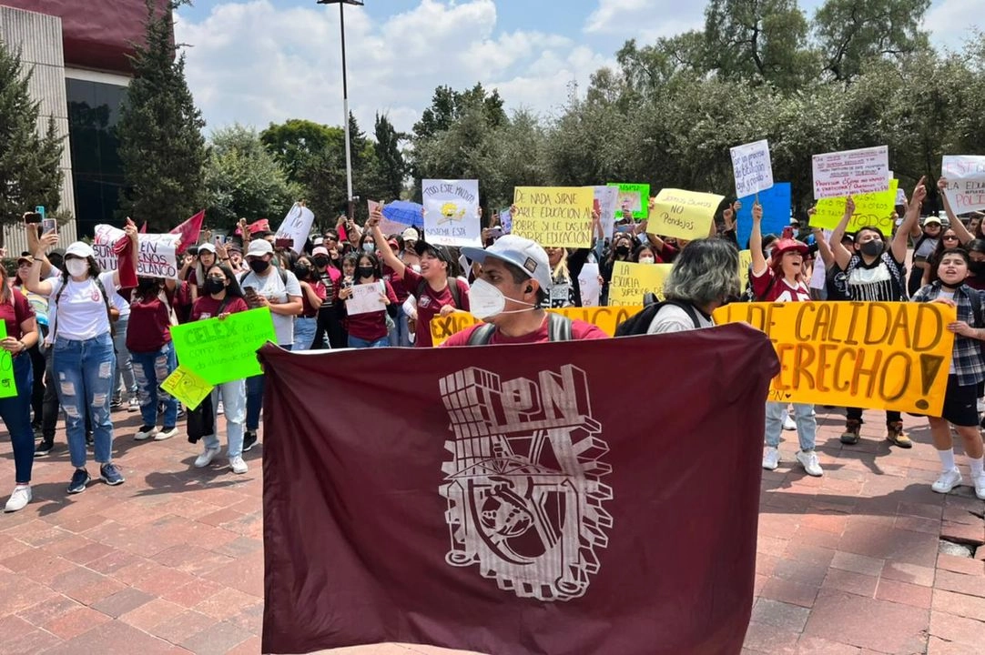 Alumnos del IPN durante una protesta en imagen de archivo. Foto 