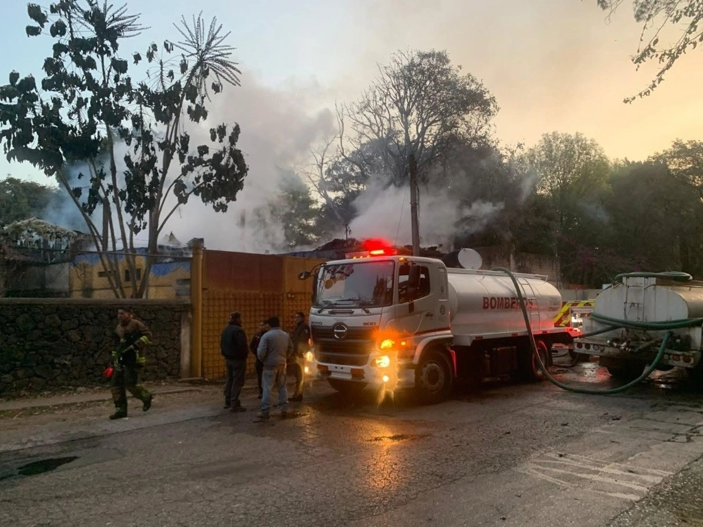 No se reportó, según las autoridades municipales, ninguna persona lesionada, y los daños sólo fueron materiales. Foto 'La Jornada'